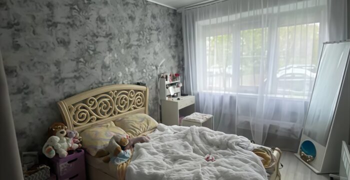 Как выбрать безопасную и долговечную краску для детской комнаты