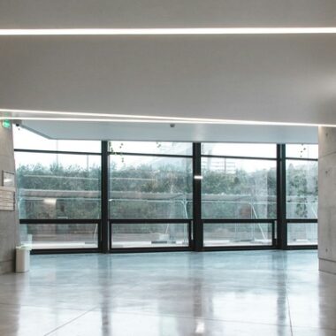 Покраска бетонного пола: выбор краски и технология