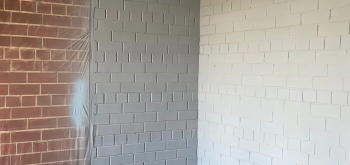 Почему краска липнет после высыхания и как это исправить